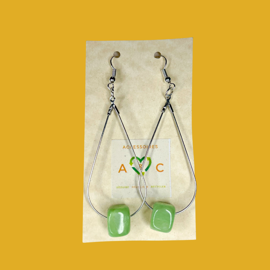 Boucles d'oreilles - Forme goutte dorée ou argentée avec perles colorées