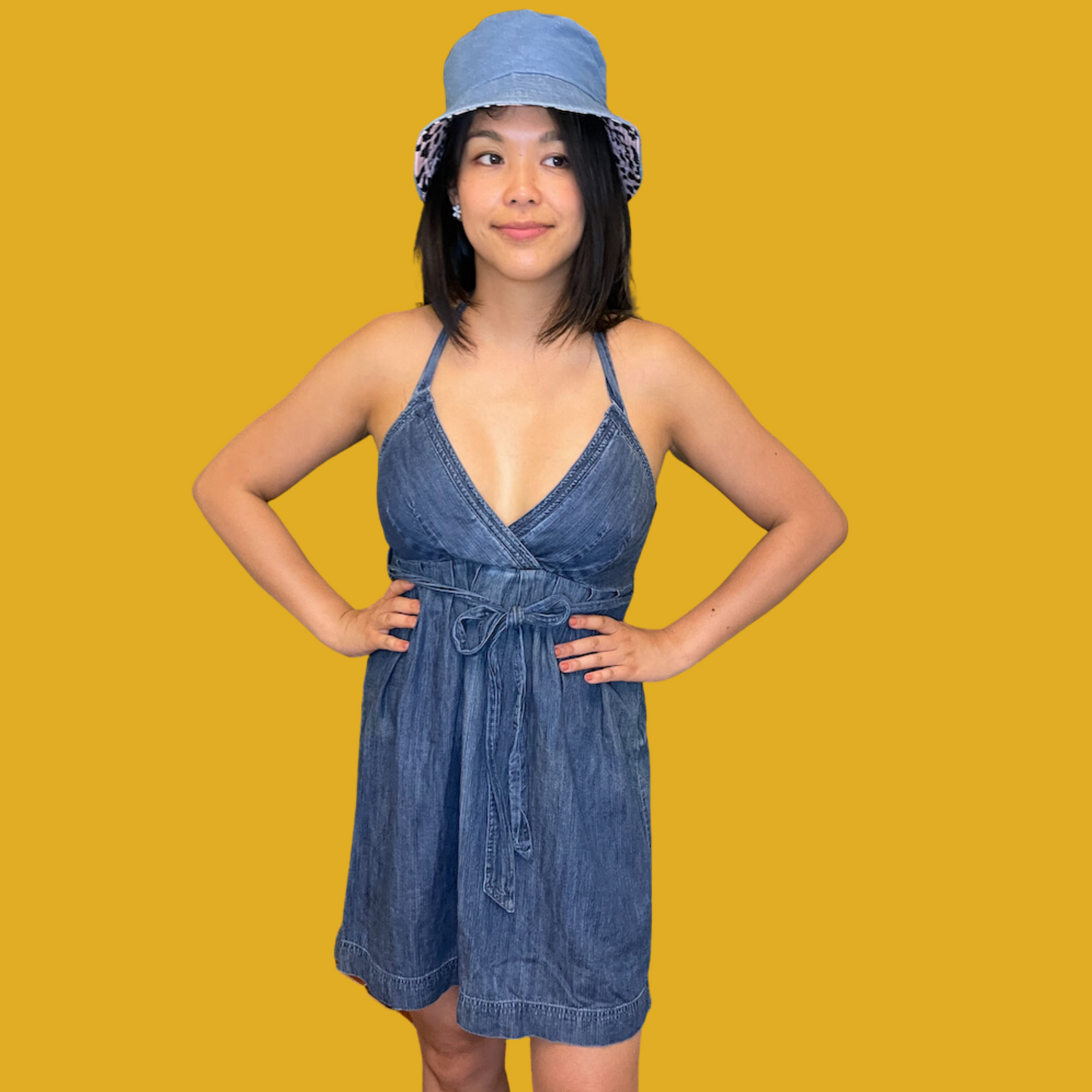 Robe - Dos nu sans manches style denim avec une ceinture attachée taille S/M