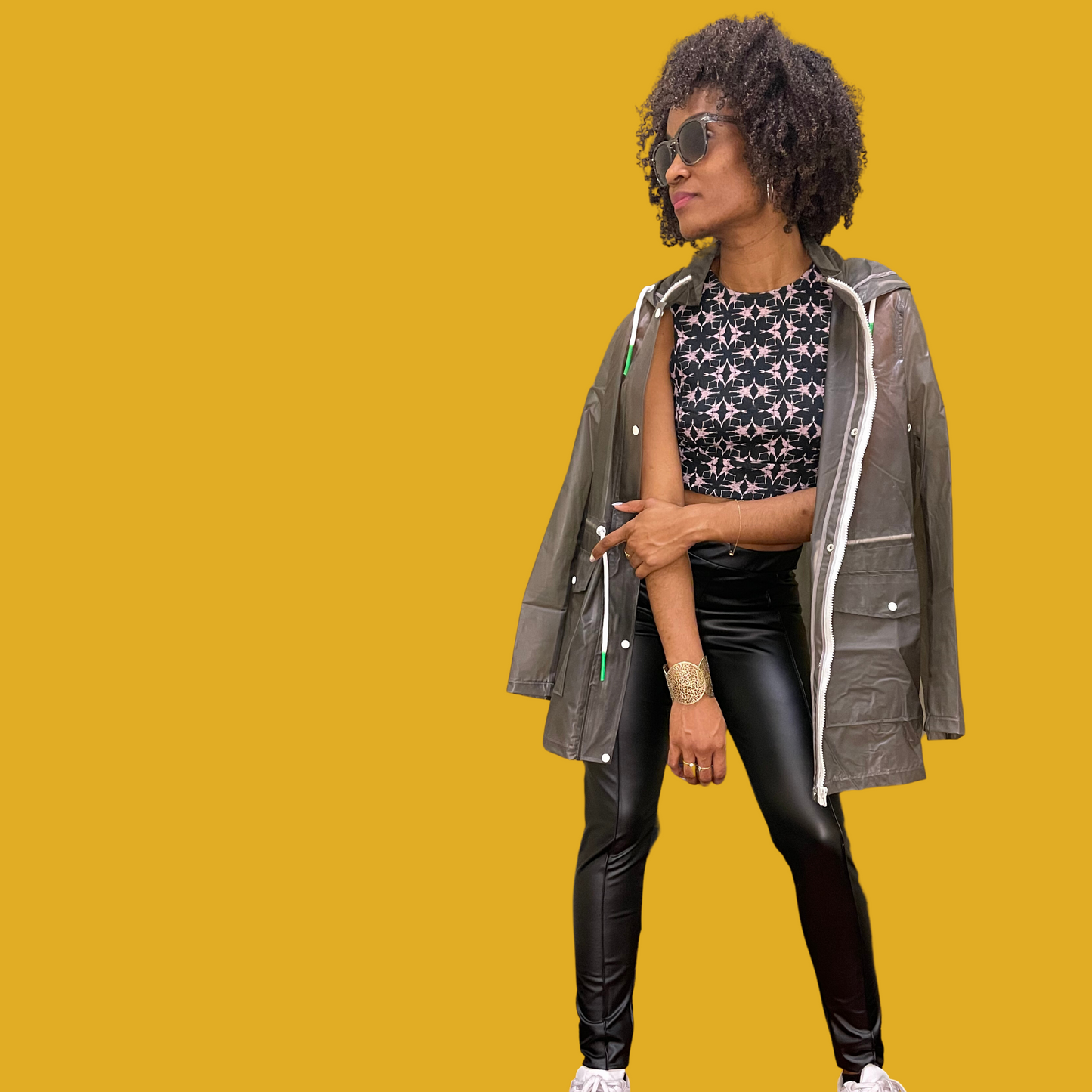 Veste - Imperméable gris transparent avec détails blancs et verts taille L