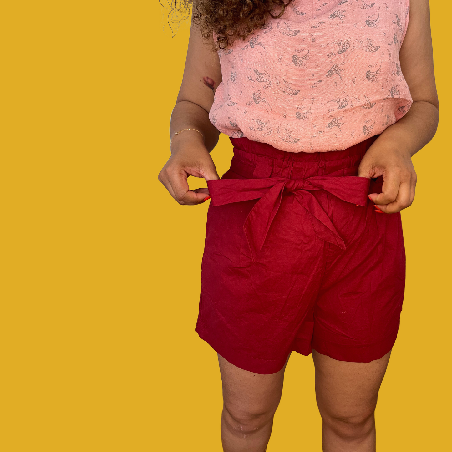 High waisted shorts - Burgundy with a ribbon belt size XL