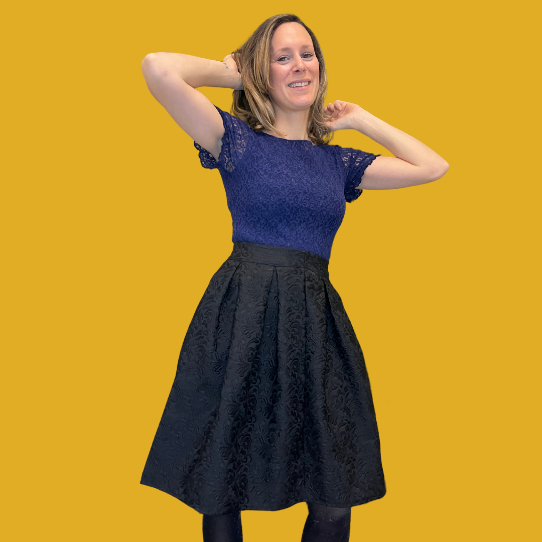 Jupe - Noire évasée et taille haute taille S