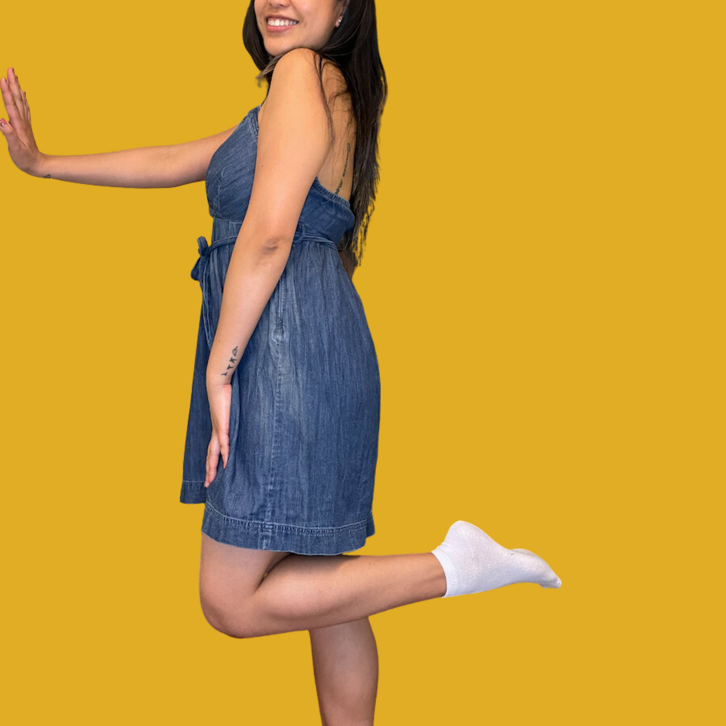 Robe - Dos nu sans manches style denim avec une ceinture attachée taille S/M