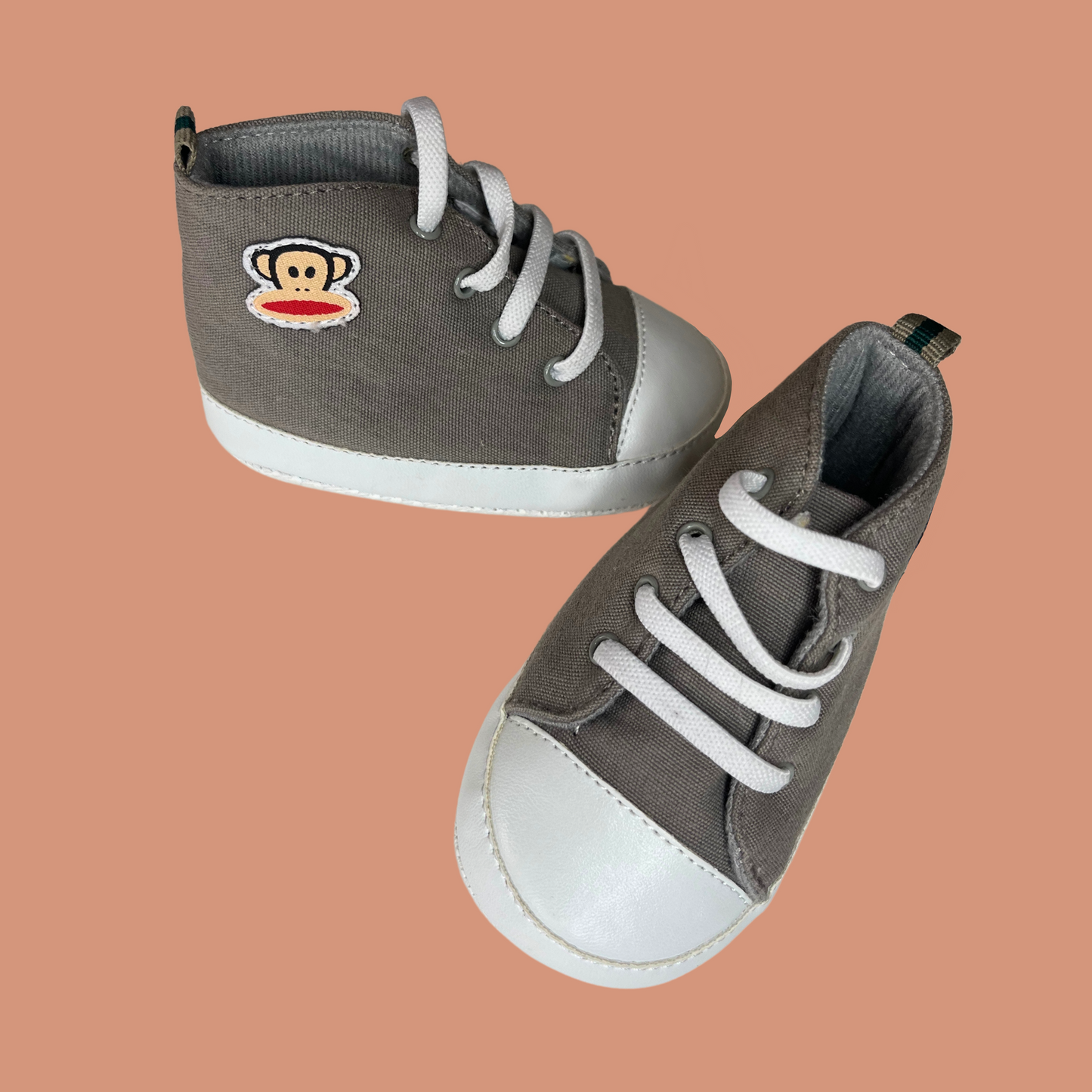 94. Baby sneakers - Taupe gray and white size 0-3 month