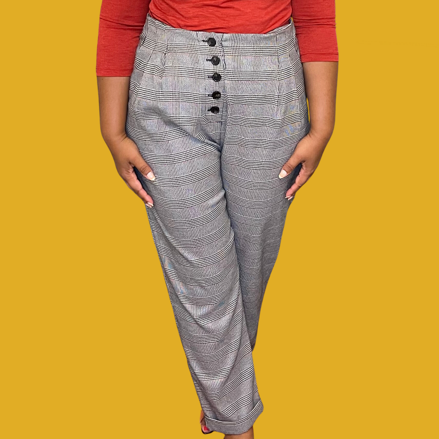 Pants - High waisted houndstooth with 5 buttons on the front size XL