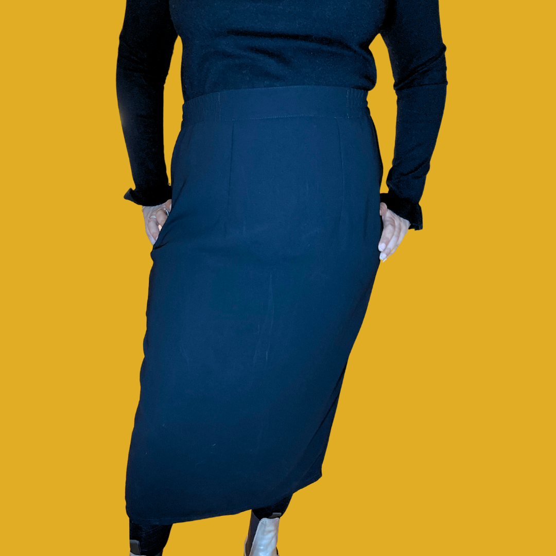 Skirt - High waisted black crayon shape size XL