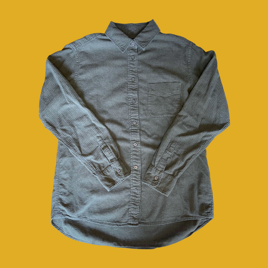 2. Shirt - Khaki green with a front pocket size S/M